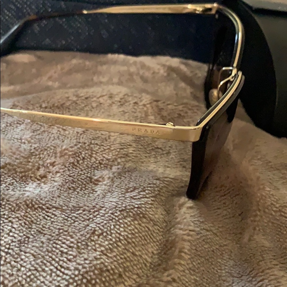 Prada Sunglass - Picture 4 of 5